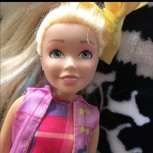 Jojo Siwa doll doesn’t care about what they say